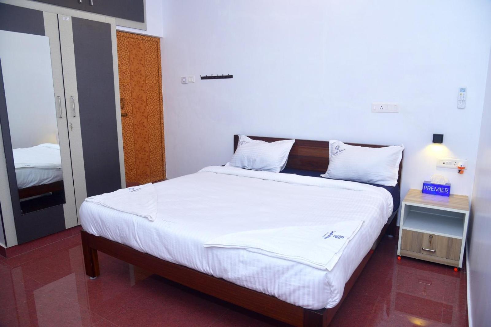 Cardiff Palace * Pondicherry