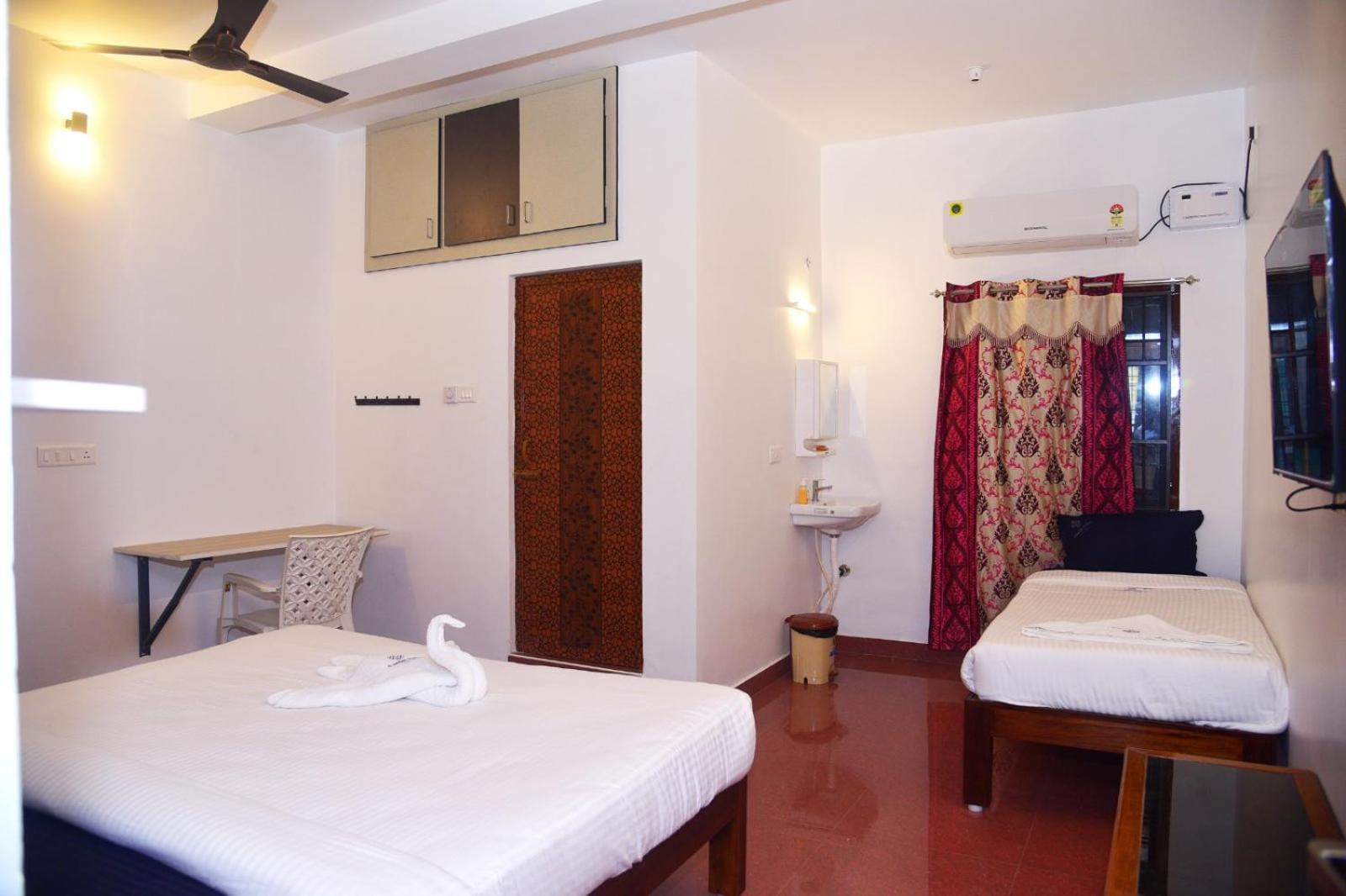 Cardiff Palace * Pondicherry